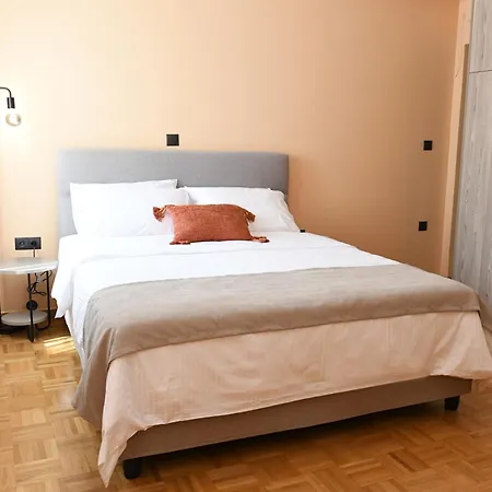 Alkmini Apartment